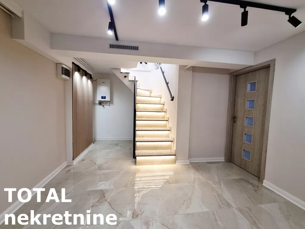 Stan,NOVI SAD,BULEVAR,kv: 76.00, € 205000, ID: 1102275 12