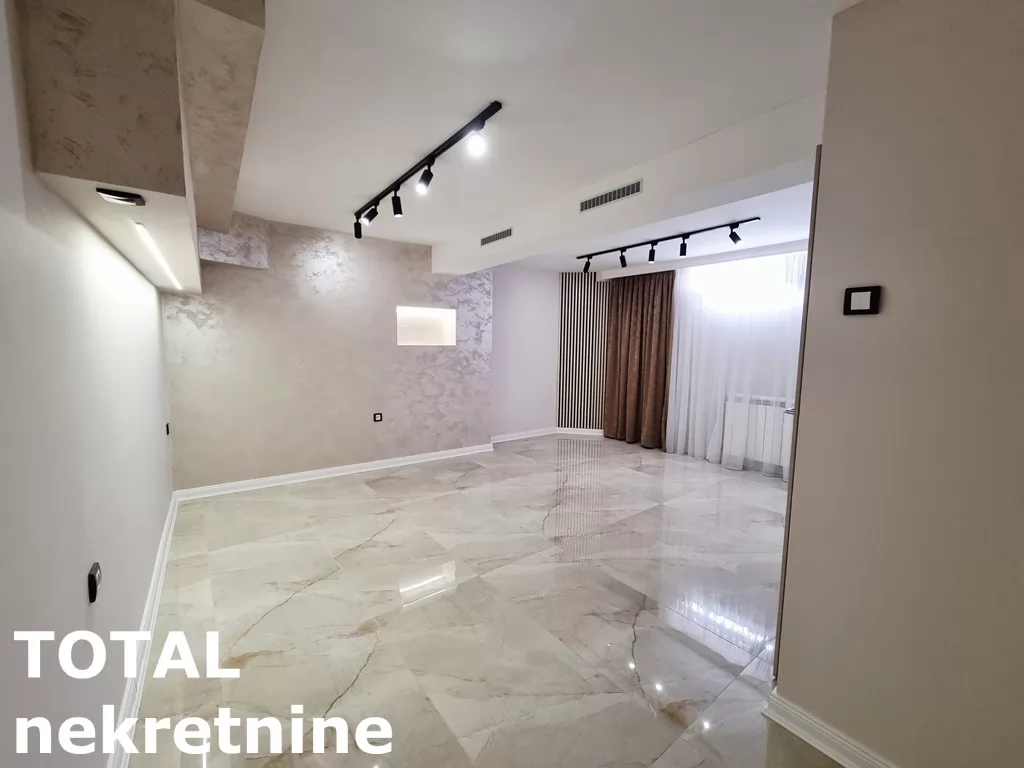 Stan,NOVI SAD,BULEVAR,kv: 76.00, € 205000, ID: 1102275 15