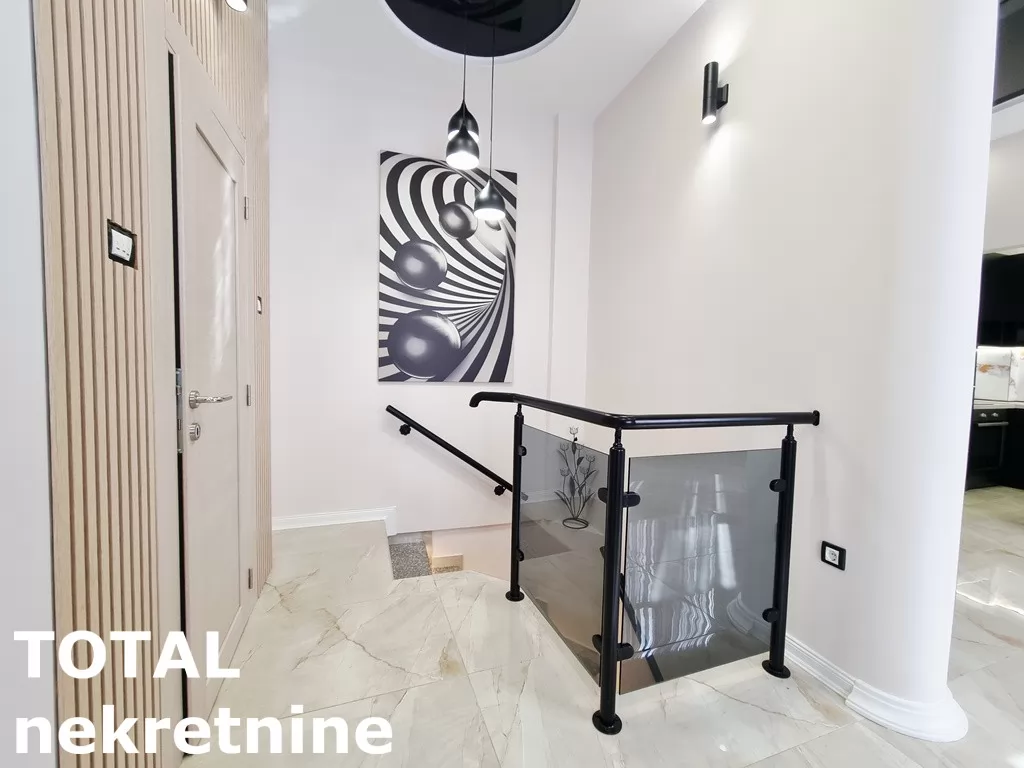 Stan,NOVI SAD,BULEVAR,kv: 76.00, € 205000, ID: 1102275 6