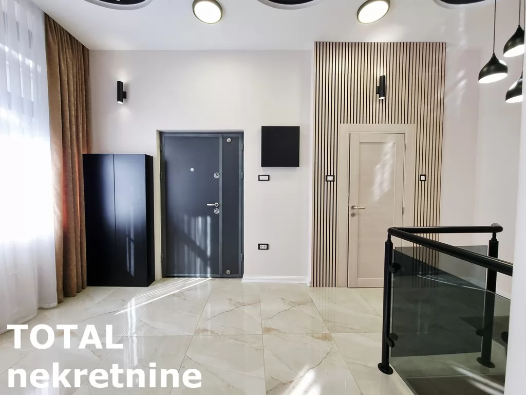 Stan,NOVI SAD,BULEVAR,kv: 76.00, € 205000, ID: 1102275 7