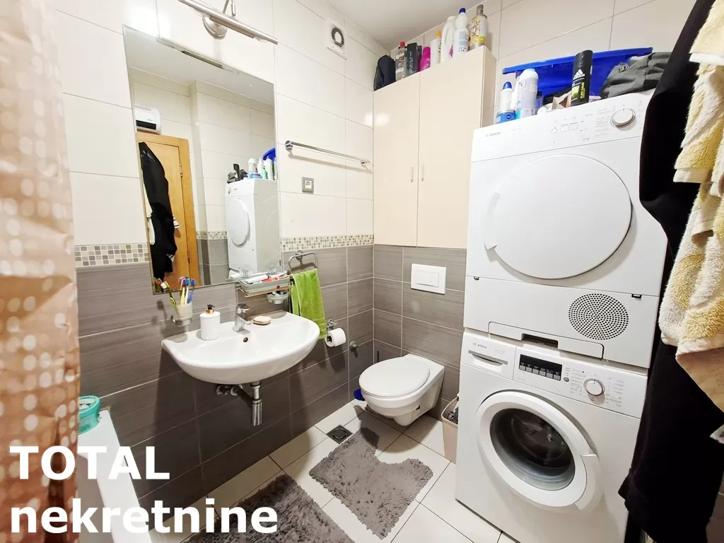 Stan,NOVI SAD,CENTAR,kv: 68.00, € 224400, ID: 1102370 11