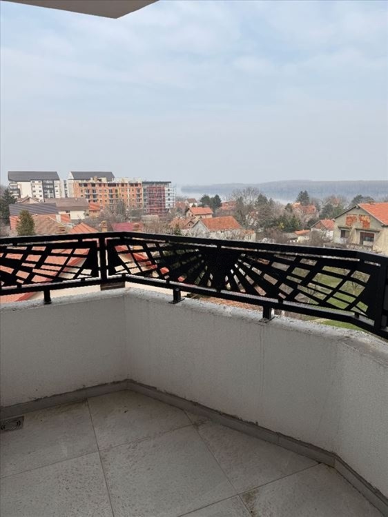 LUX stan sa pogledom na Dunav Novi Banovci 5