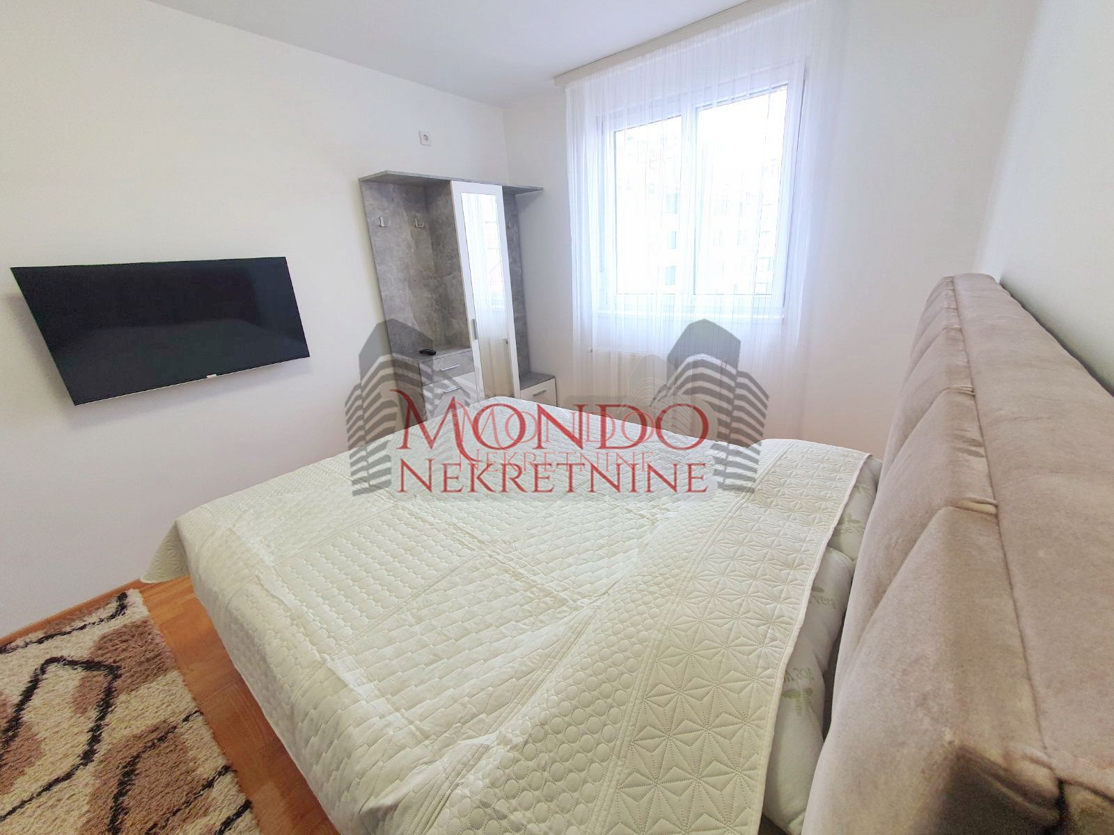 Jednoiposoban stan kod Čaira u  naselju "Vagres City". 12