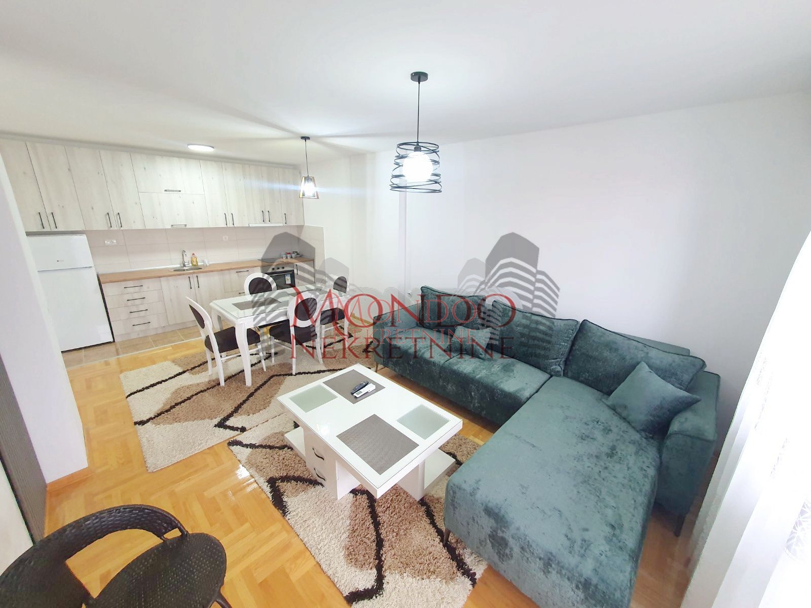 Jednoiposoban stan kod Čaira u  naselju "Vagres City". 2