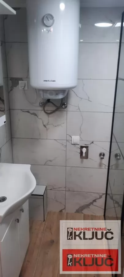 ADICE, 28m2+terasa, Garsonjera, Odmah useljiva 13