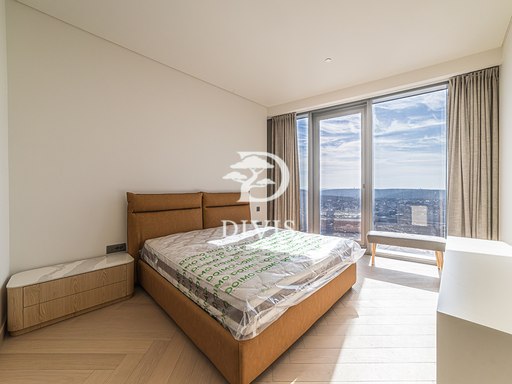 Ekskluzivan 4 0 stan na 37 spratu  BW Kula  164m2 4