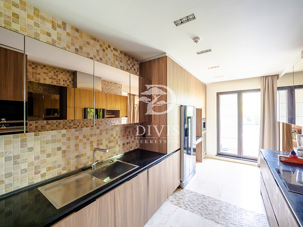 Luks 4 0 stan na Dedinju  3 parking mesta  234m2 2