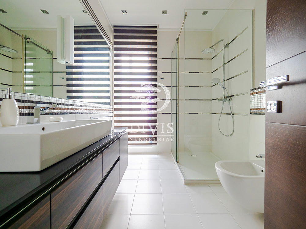 Luks 4 0 stan na Dedinju  3 parking mesta  234m2 3