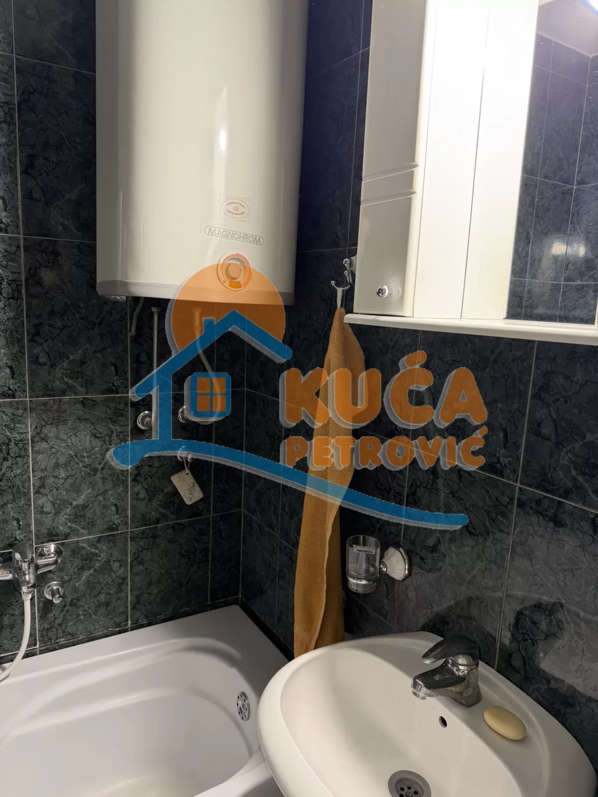 Trosoban stan, 70 m2, Dom zdravlja, Vojvode Mišića ID: i-015982 15