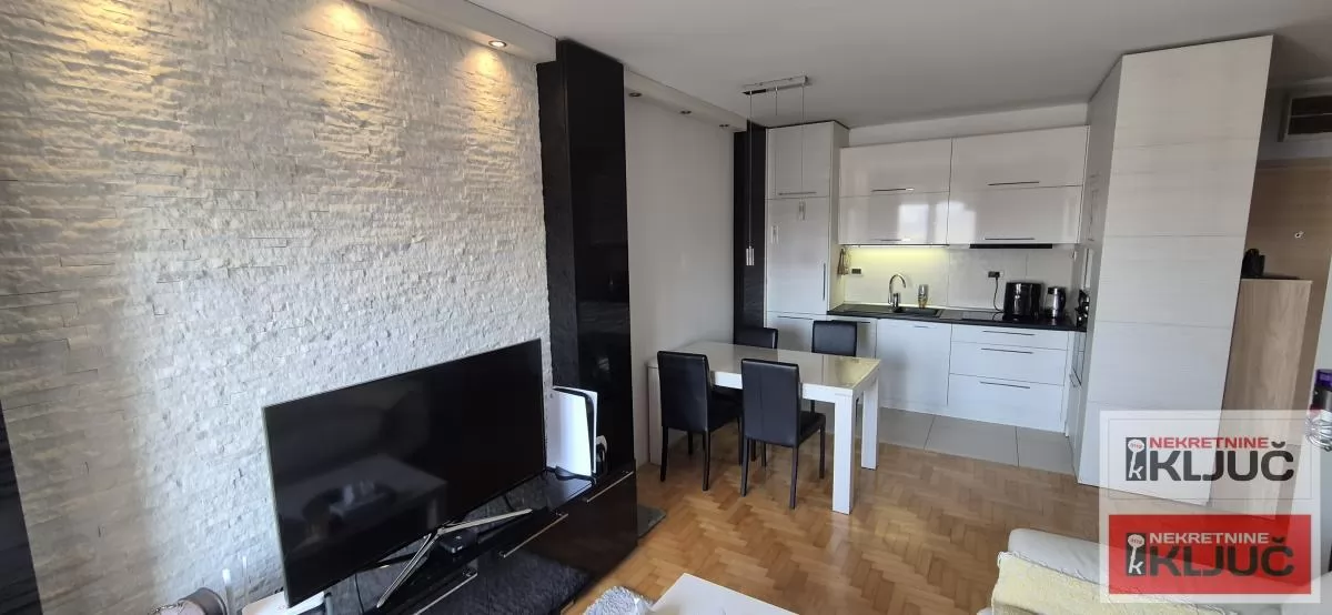 BULEVAR EVROPE, 42m2, Dvosoban, Moderno namešten 6