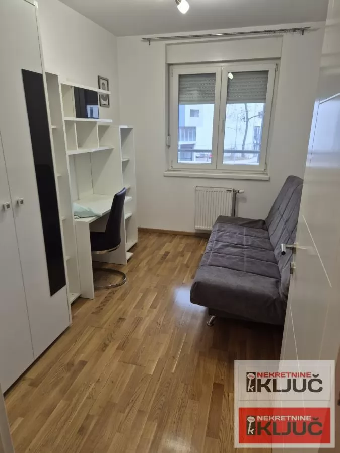 CENTAR IZDAJE SE DVOIPOSOBAN NAMEŠTEN STAN 5