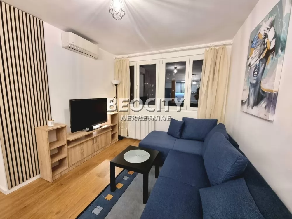 Dvosoban stan, 39 m2, Centar, Miloša Pocerca ID: 130142 1