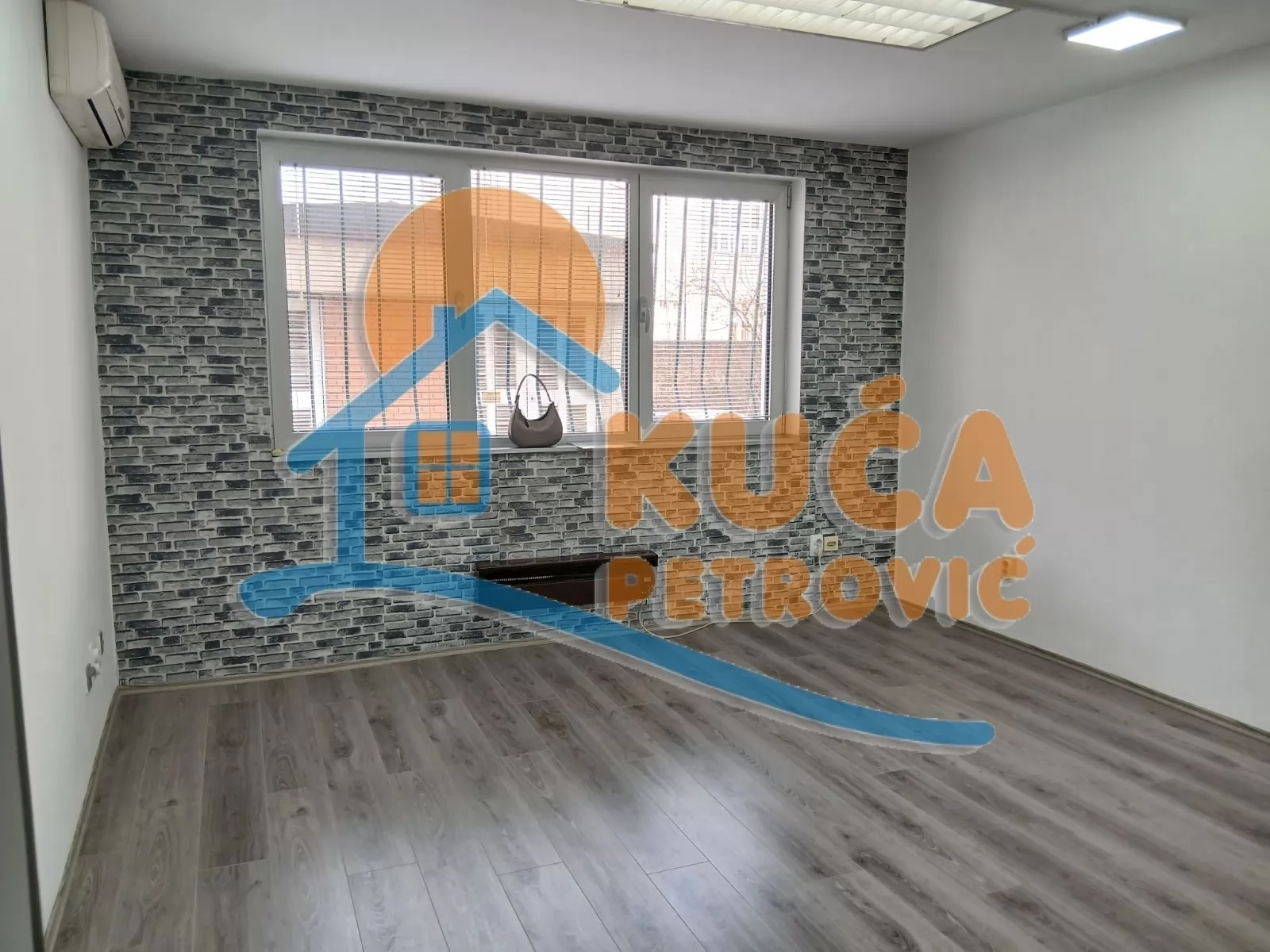 Lokal, 32 m2, Centar, 7. jula ID: i-015993 2