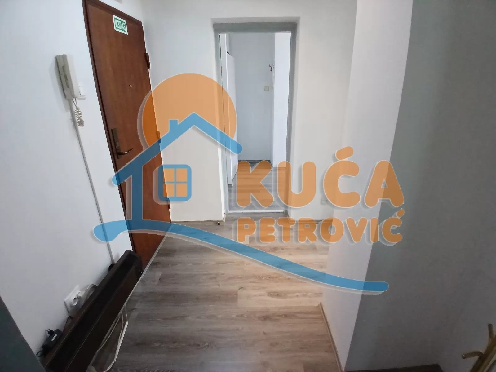 Lokal, 32 m2, Centar, 7. jula ID: i-015993 6