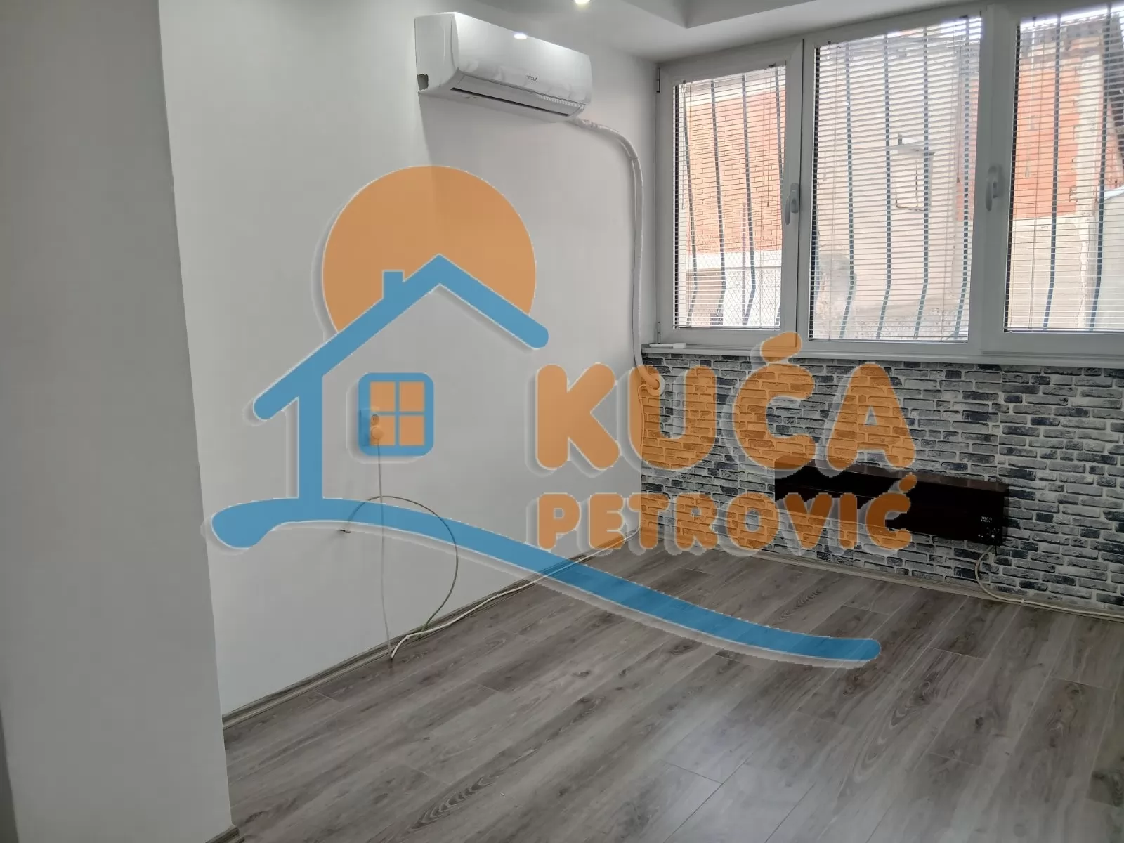 Lokal, 32 m2, Centar, 7. jula ID: i-015993 8