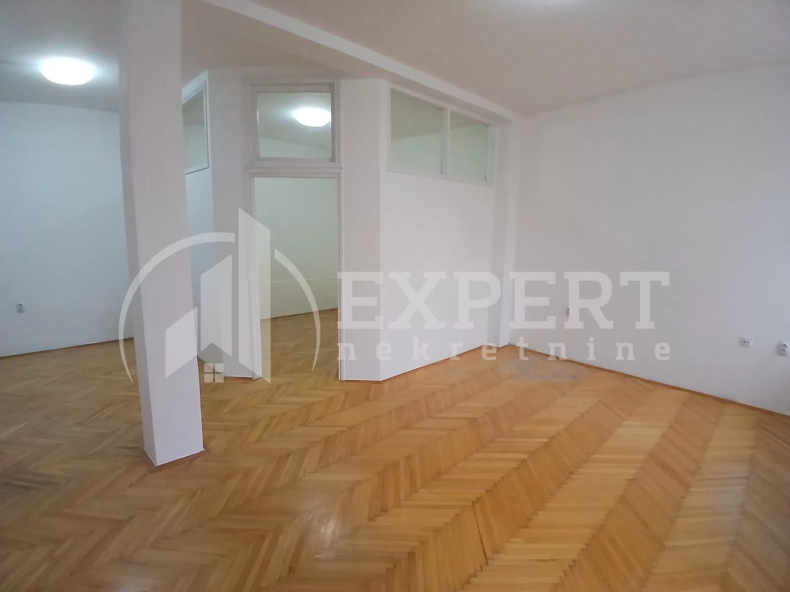 Lokal, 55 m2, Crveni Pevac, Vožda Karađorđa ID: i-015967 2