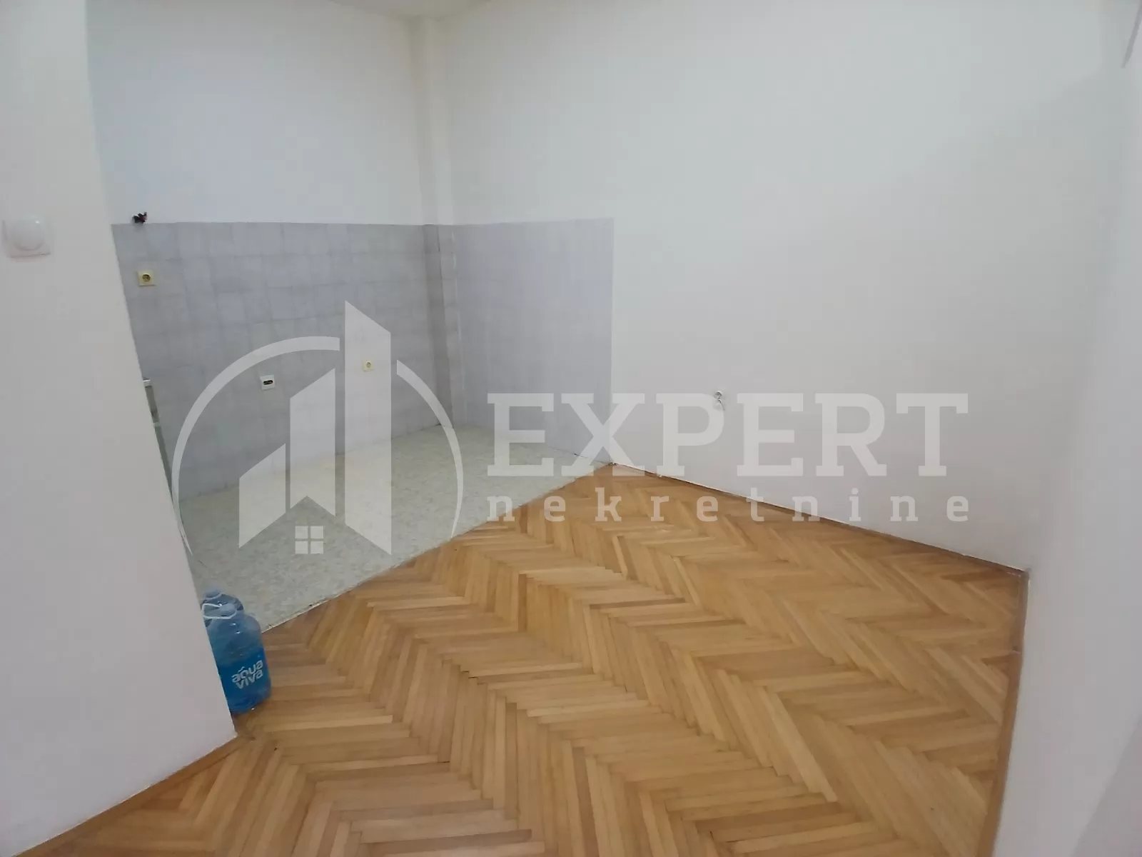 Lokal, 55 m2, Crveni Pevac, Vožda Karađorđa ID: i-015967 6