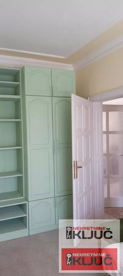 Telep, 169m2,četvorosoban,namešten 15