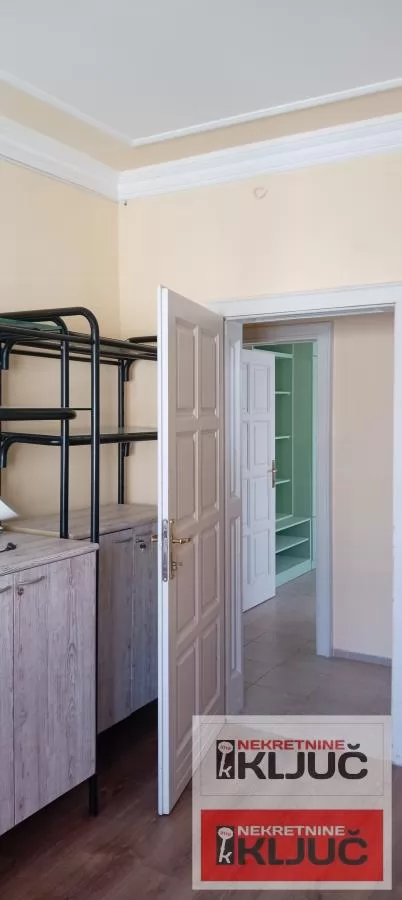 Telep, 169m2,četvorosoban,namešten 17