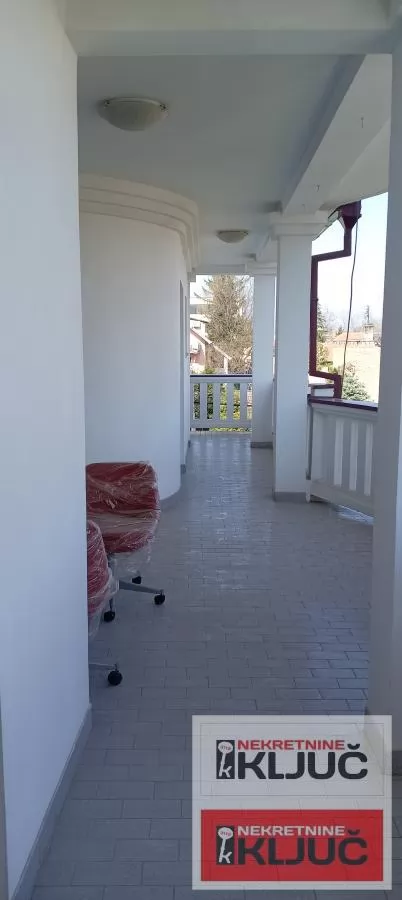 Telep, 169m2,četvorosoban,namešten 23