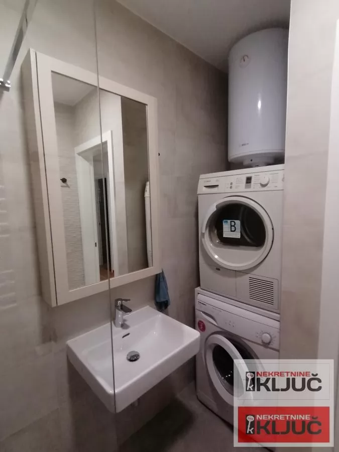 TELEP IZDAJE SE DVOSOBAN MODERNO OPREMLJEN STAN 15