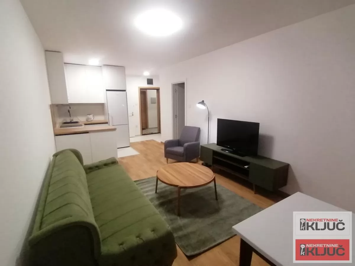 TELEP IZDAJE SE DVOSOBAN MODERNO OPREMLJEN STAN 2