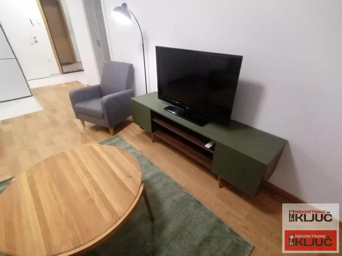TELEP IZDAJE SE DVOSOBAN MODERNO OPREMLJEN STAN 3