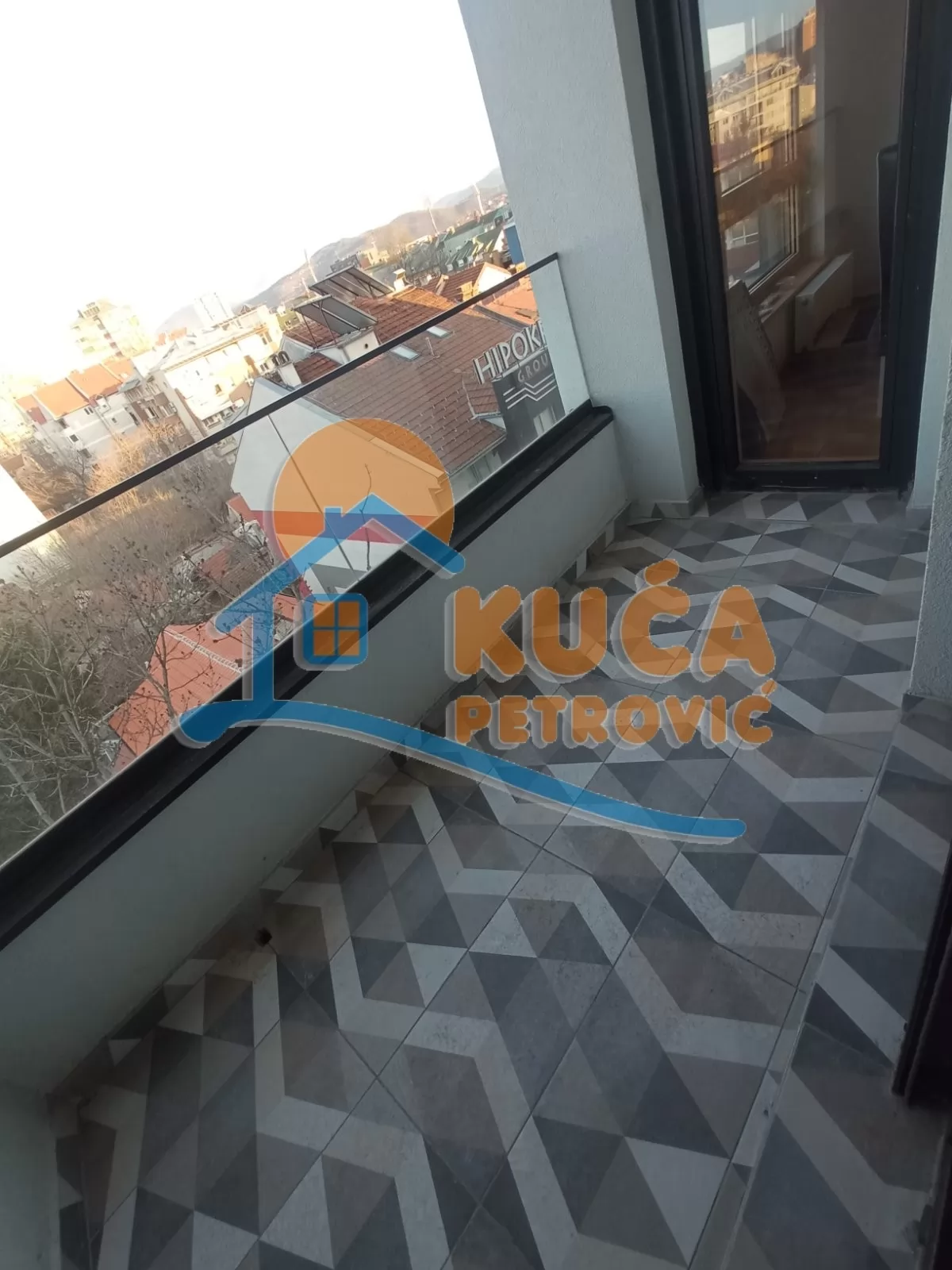 Trosoban stan, 75 m2, Čair, Prvomajska ID: i-015943 17