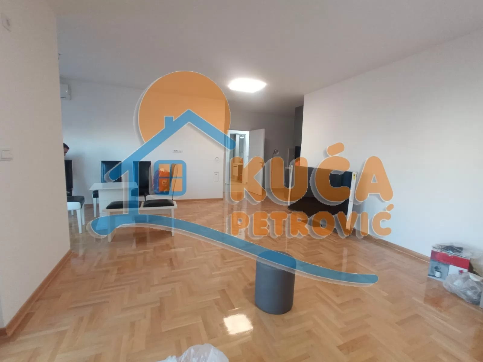 Trosoban stan, 75 m2, Čair, Prvomajska ID: i-015943 3