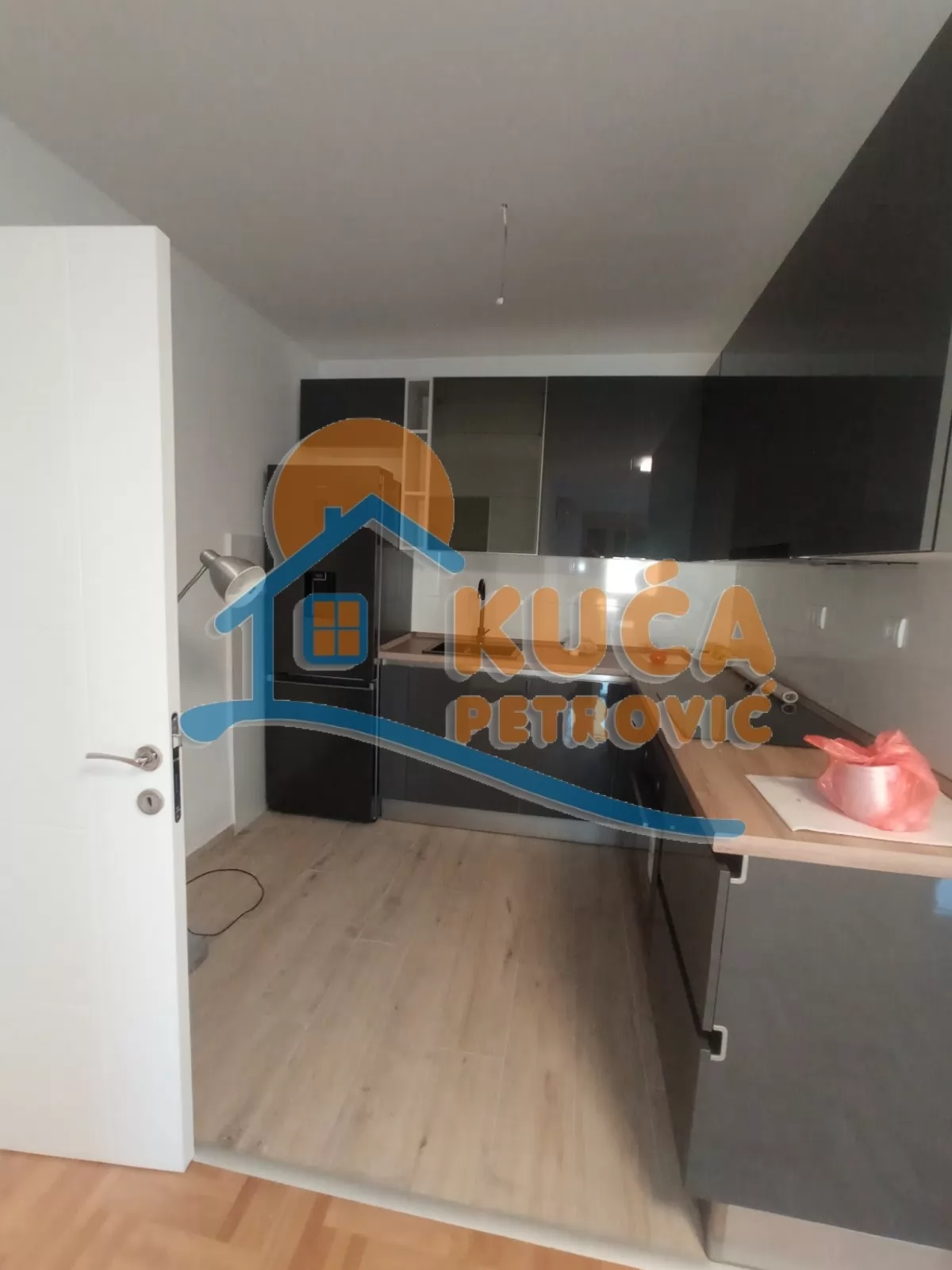 Trosoban stan, 75 m2, Čair, Prvomajska ID: i-015943 6