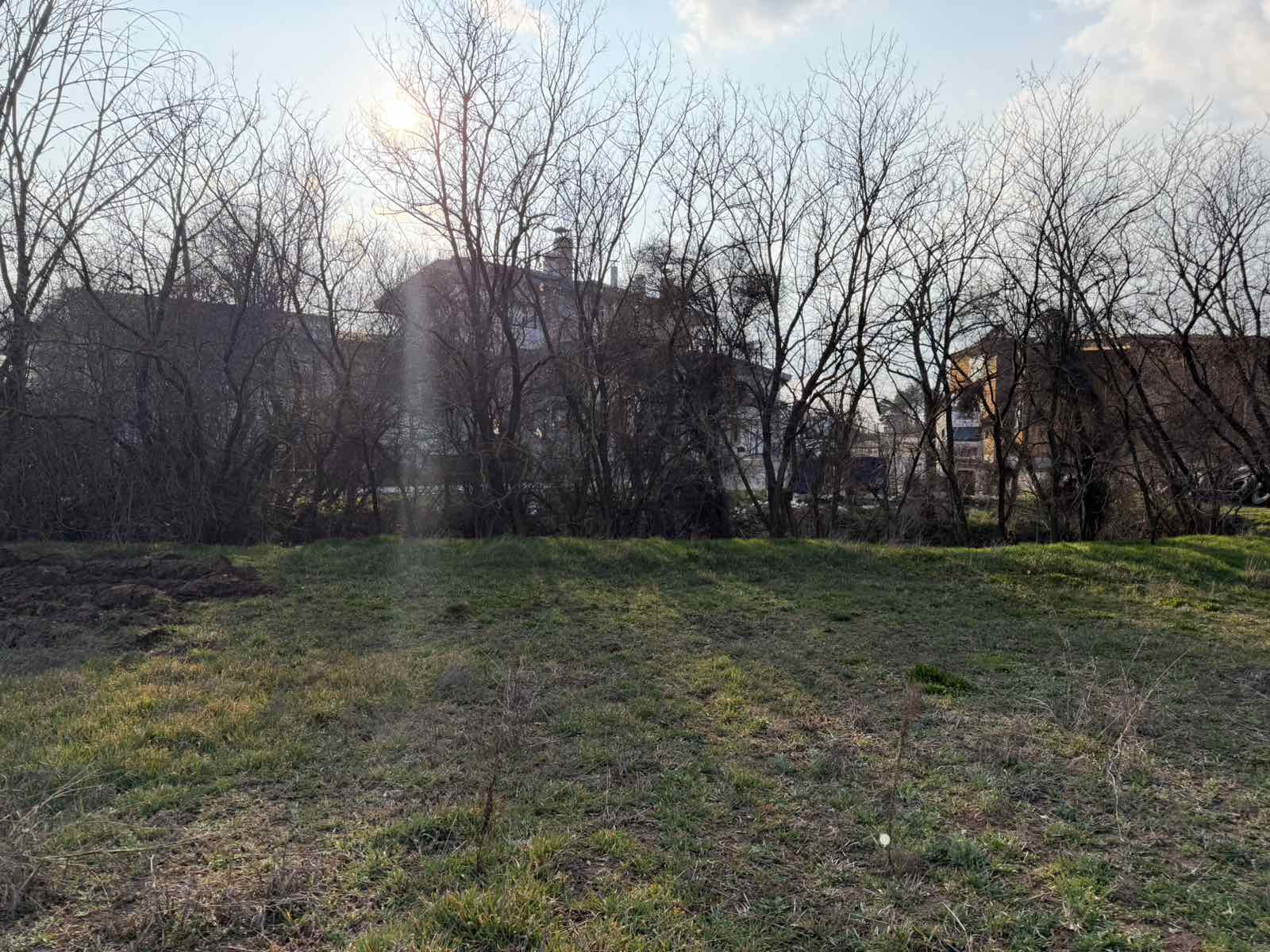 Prodajem gradjevinsko zemljiste u industrijskoj zoni Pojate 2