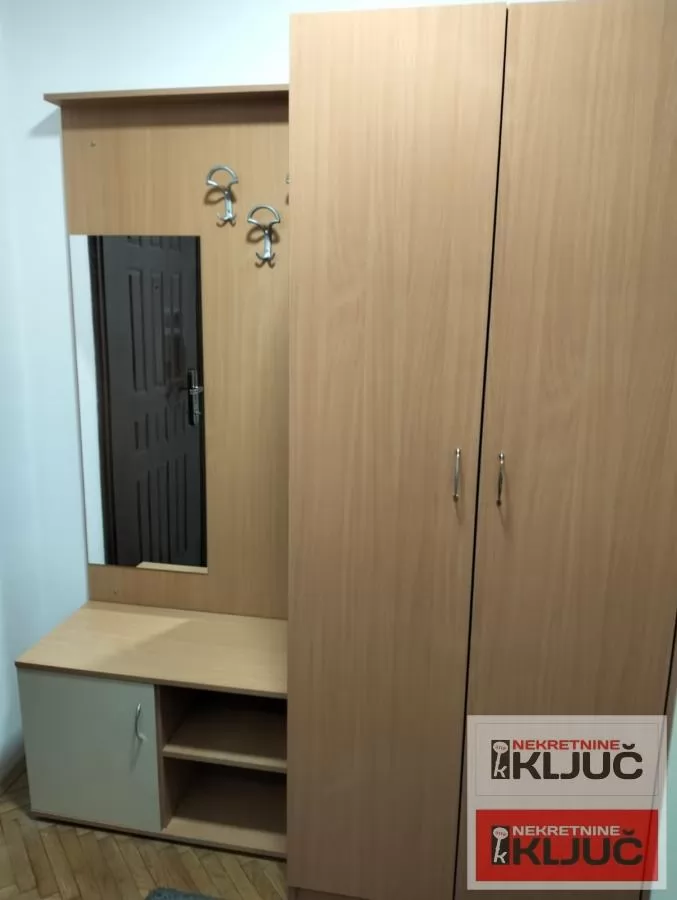 Odlicna garsonjera u blizini Sajma 4