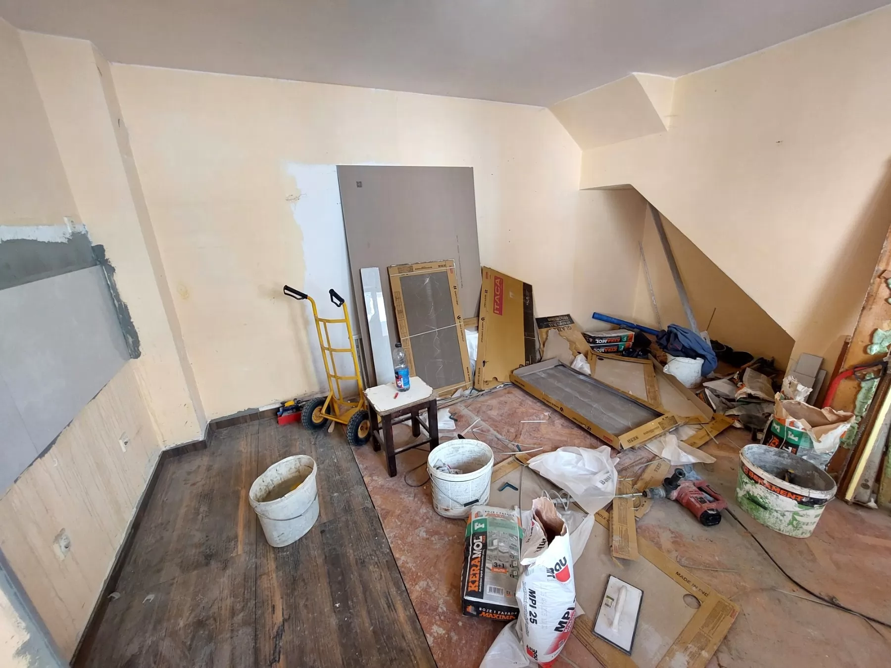 Stan,NOVI SAD,CENTAR,kv: 24, € 81500, ID: 1019287 2