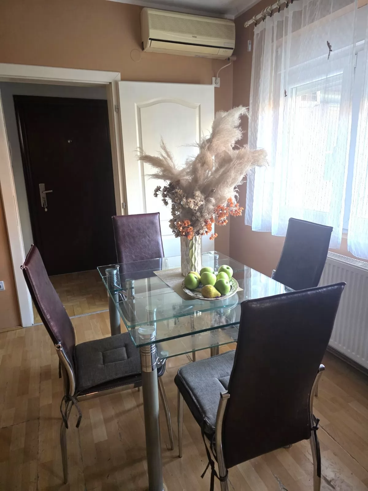 Stan,NOVI SAD,CENTAR,kv: 43, € 400, ID: 9101918 2