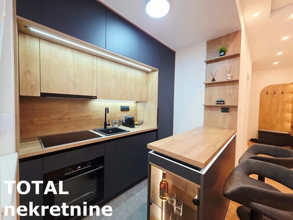 Stan,PETROVARADIN,PETROVARADIN,kv: 42.00, € 121500, ID: 1102227 11