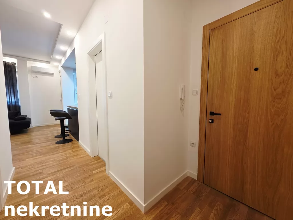 Stan,PETROVARADIN,PETROVARADIN,kv: 42.00, € 121500, ID: 1102227 17