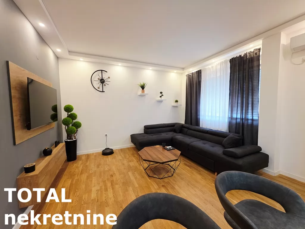 Stan,PETROVARADIN,PETROVARADIN,kv: 42.00, € 121500, ID: 1102227 4