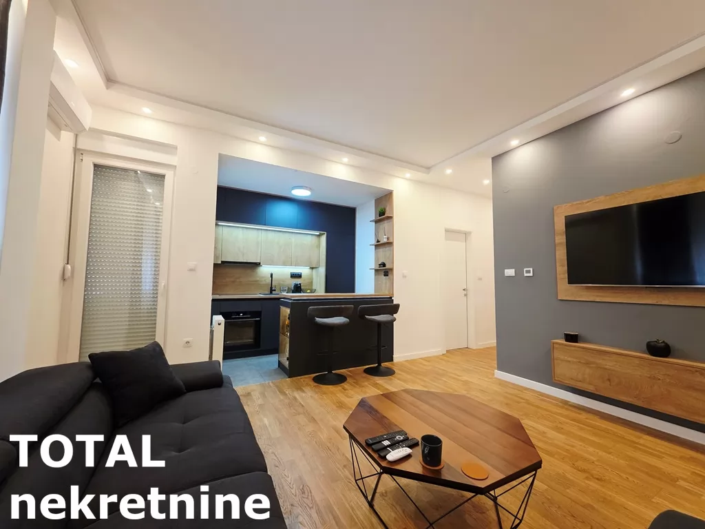 Stan,PETROVARADIN,PETROVARADIN,kv: 42.00, € 121500, ID: 1102227 8