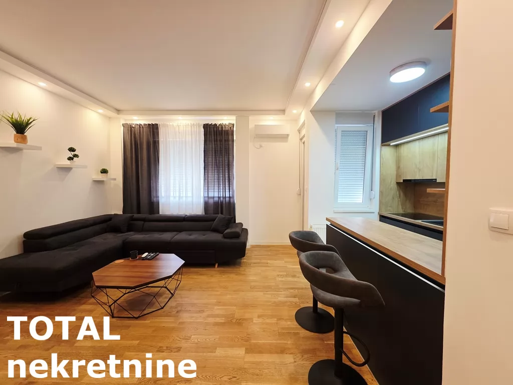 Stan,PETROVARADIN,PETROVARADIN,kv: 42.00, € 121500, ID: 1102227 9