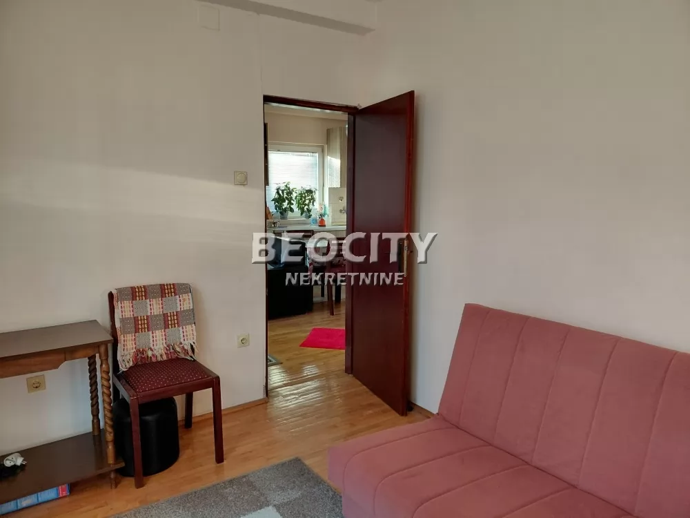 Trosoban stan, 53 m2, Petlovo brdo, Đuje i Dragoljuba ID: 129041 4