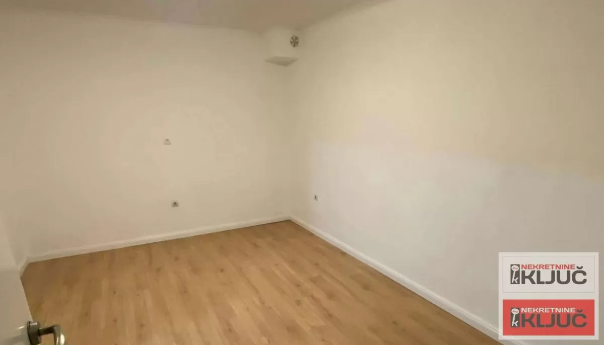 CENTAR-STARI GRAD, 26m2, Garsonjera, Useljiva 5