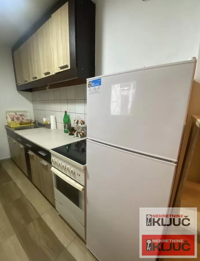 CENTAR-STARI GRAD, 26m2, Garsonjera, Useljiva 9