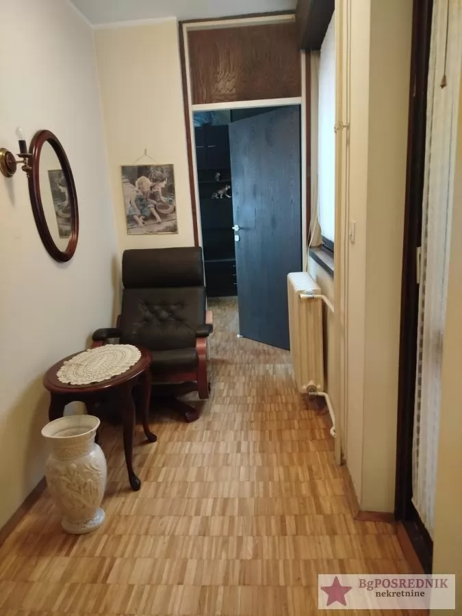 Palilula, Višnjička banja, Višnjički venac, 85m2 12