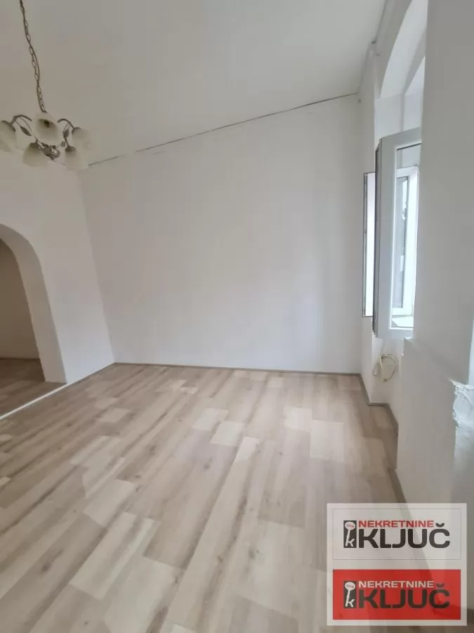 PODBARA, 28m2+9m2, Dvosoban, Prizemlje 15