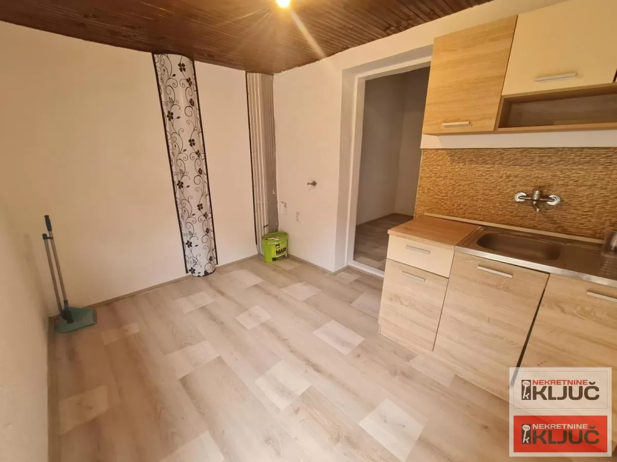 PODBARA, 28m2+9m2, Dvosoban, Prizemlje 2