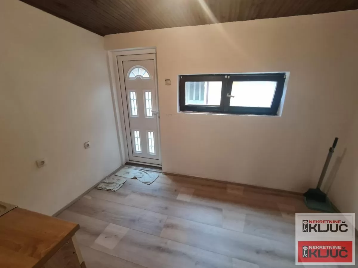 PODBARA, 28m2+9m2, Dvosoban, Prizemlje 5