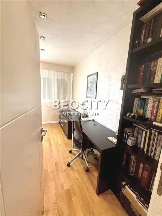 Trosoban stan, 140 m2, Stepa Stepanović, Bulevar Peka Dapčevića ID: 130122 11