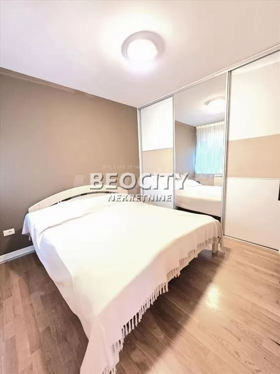 Trosoban stan, 140 m2, Stepa Stepanović, Bulevar Peka Dapčevića ID: 130122 9