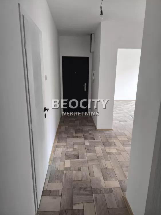 Trosoban stan, 64 m2, Grbavica, Miše Dimitrijevića ID: 129344 1