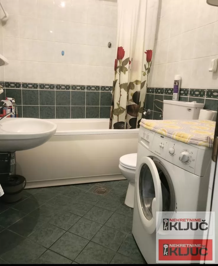 GRBAVICA IZDAJE SE DVOSOBAN NAMEŠTEN STAN 19